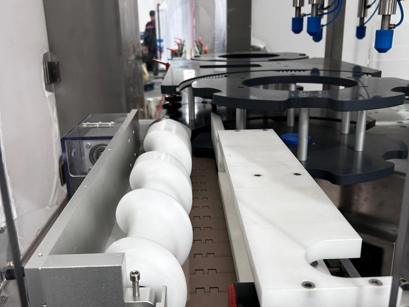 Health Supplement Bottle Self Adhesive Labeling Machine